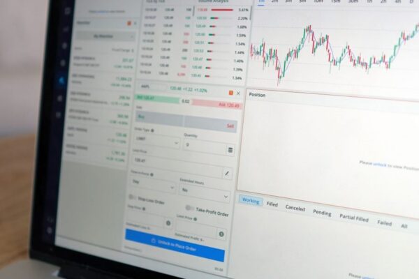 Maximize Earnings with Software Affiliate Programs in 2026