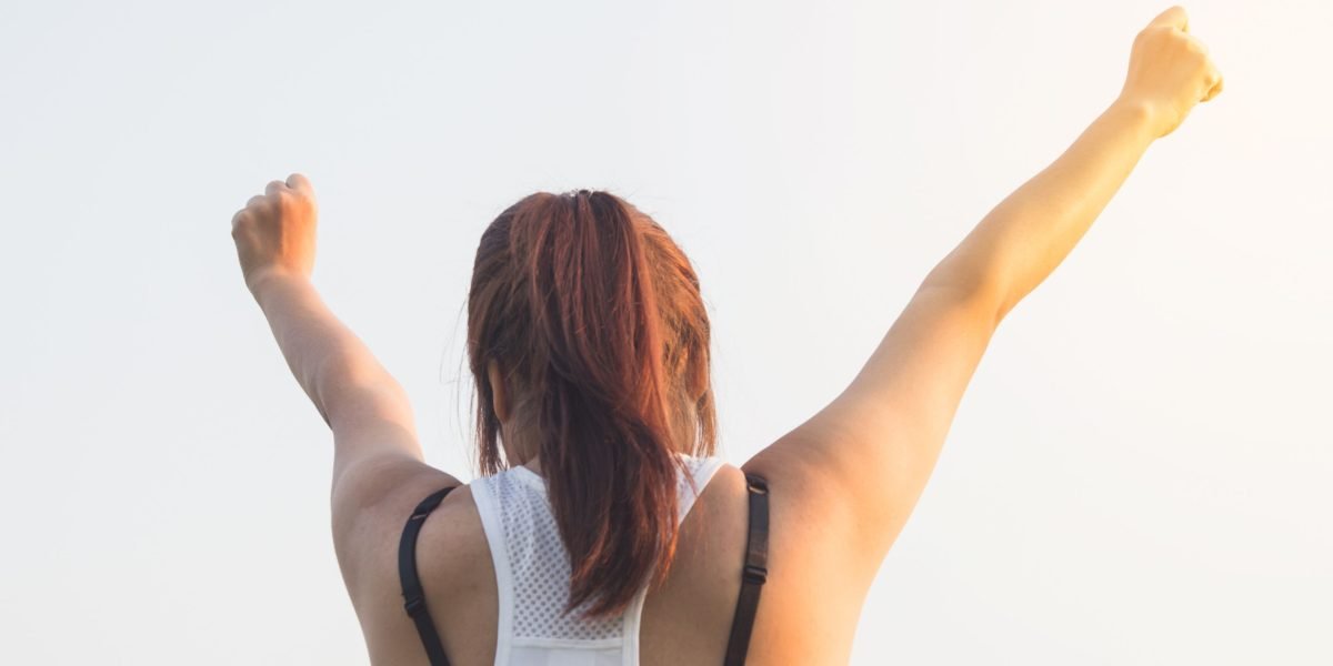 A person looking content and relaxed, symbolizing the ease and efficiency brought by automated affiliate marketing workflows.